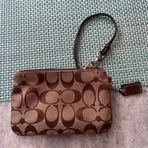 Coach wristlet wallet